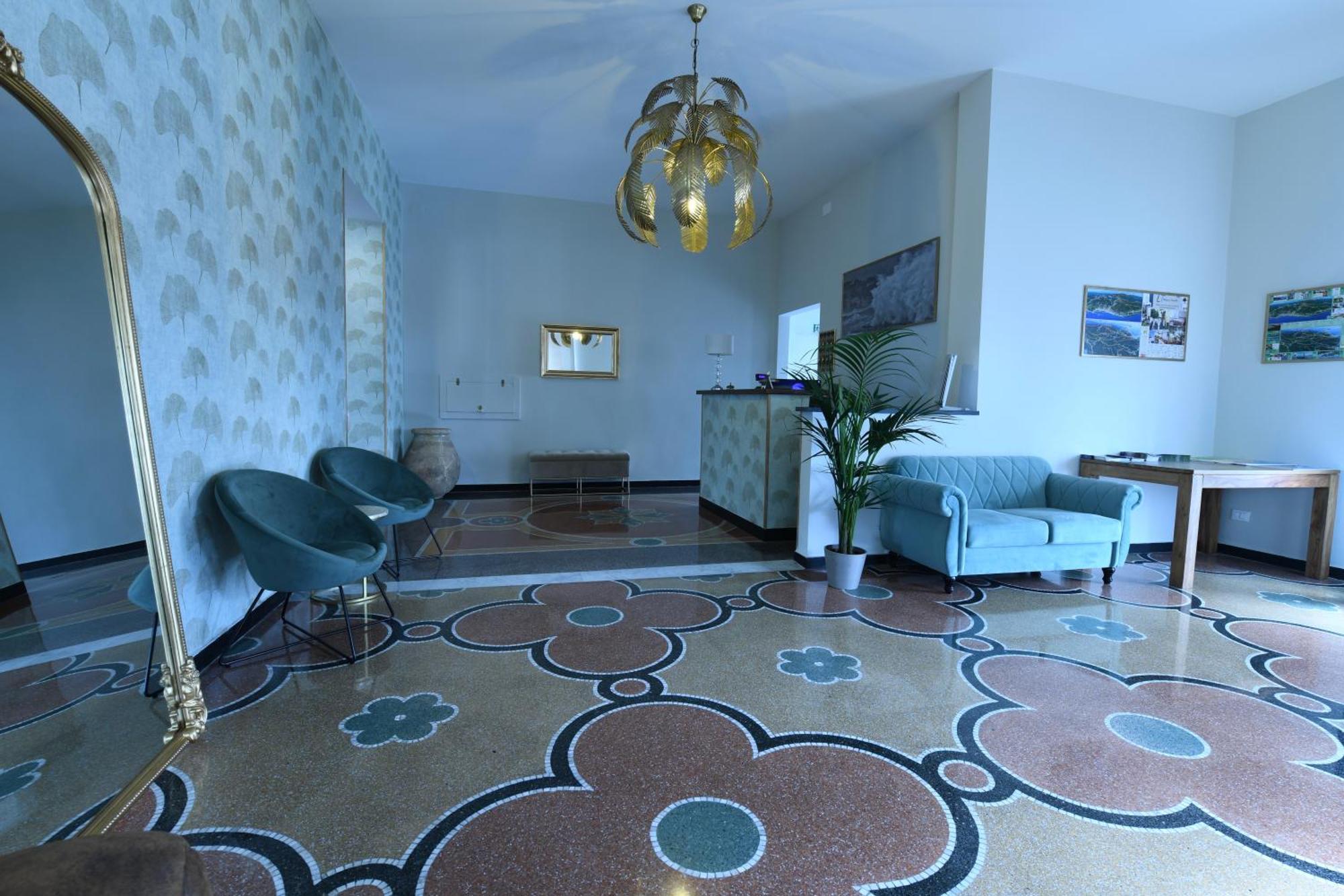 Hotel La Tavernetta Varazze Εξωτερικό φωτογραφία
