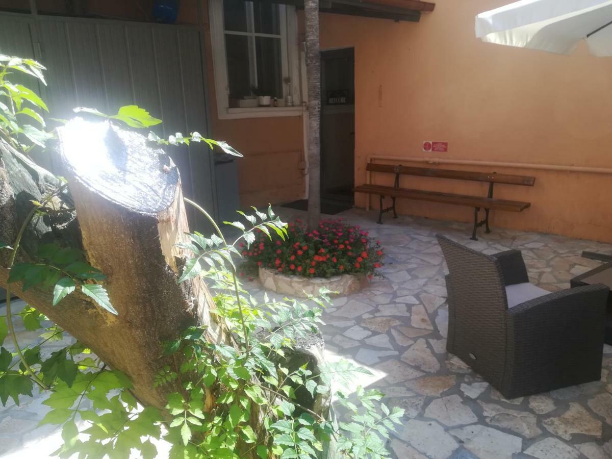 Hotel La Tavernetta Varazze Εξωτερικό φωτογραφία